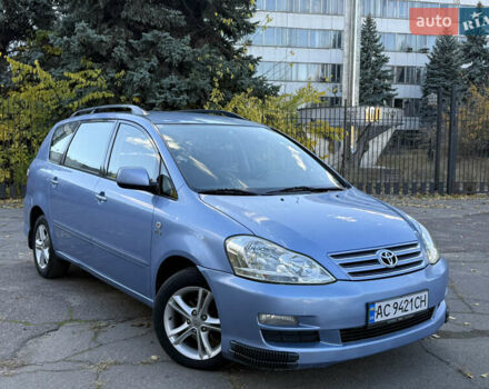 Синий Тойота Авенсис Версо, объемом двигателя 2 л и пробегом 336 тыс. км за 5350 $, фото 7 на Automoto.ua