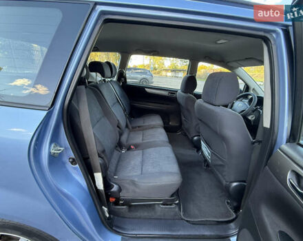 Синий Тойота Авенсис Версо, объемом двигателя 2 л и пробегом 336 тыс. км за 5350 $, фото 3 на Automoto.ua