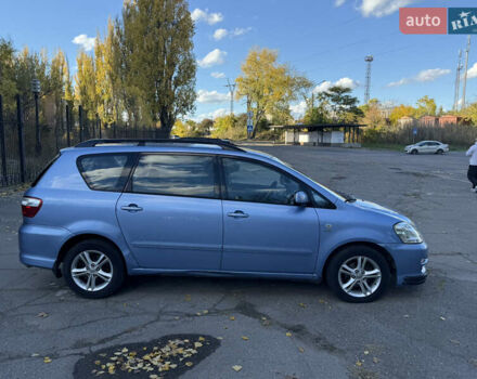 Синий Тойота Авенсис Версо, объемом двигателя 2 л и пробегом 336 тыс. км за 5350 $, фото 22 на Automoto.ua