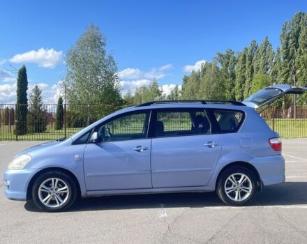 Синий Тойота Авенсис Версо, объемом двигателя 2 л и пробегом 330 тыс. км за 4500 $, фото 6 на Automoto.ua