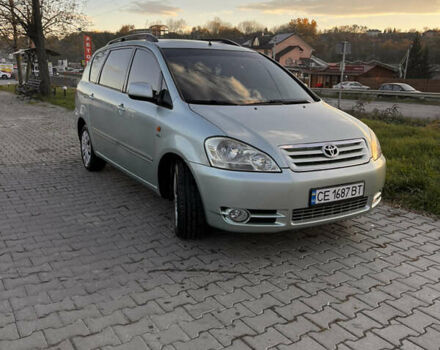 Зеленый Тойота Авенсис Версо, объемом двигателя 2 л и пробегом 330 тыс. км за 4950 $, фото 5 на Automoto.ua