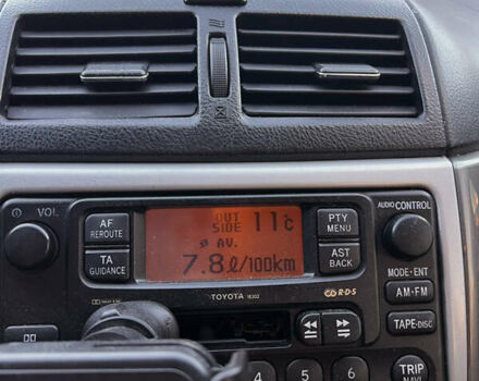 Зеленый Тойота Авенсис Версо, объемом двигателя 2 л и пробегом 330 тыс. км за 4950 $, фото 7 на Automoto.ua