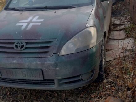 Тойота Авенсіс Версо 2001 у Изюме на Automoto.ua Зелений Тойота Авенсіс Версо, об'ємом двигуна 2 л та пробігом 545 тис. км за 1710 $, фото 1 на Automoto.ua