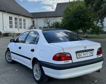 Білий Тойота Авенсіс, об'ємом двигуна 2 л та пробігом 329 тис. км за 2200 $, фото 4 на Automoto.ua