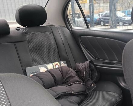 Белый Тойота Авенсис, объемом двигателя 2 л и пробегом 399 тыс. км за 3800 $, фото 20 на Automoto.ua