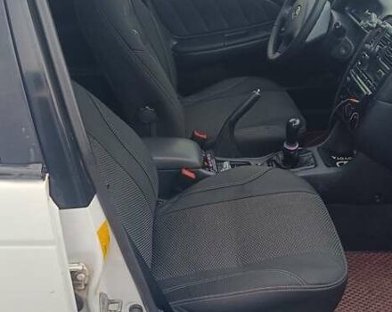 Белый Тойота Авенсис, объемом двигателя 2 л и пробегом 550 тыс. км за 3800 $, фото 15 на Automoto.ua