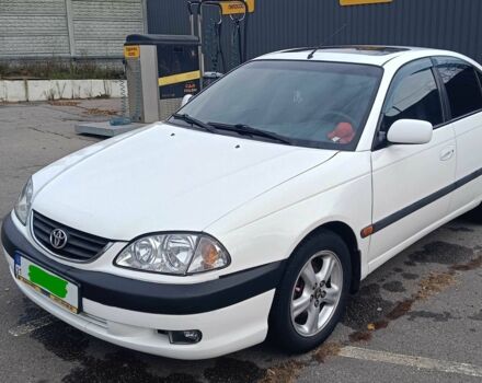 Белый Тойота Авенсис, объемом двигателя 2 л и пробегом 399 тыс. км за 3800 $, фото 2 на Automoto.ua