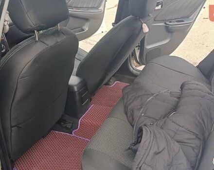 Белый Тойота Авенсис, объемом двигателя 2 л и пробегом 550 тыс. км за 3800 $, фото 12 на Automoto.ua