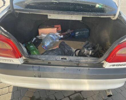 Белый Тойота Авенсис, объемом двигателя 1.8 л и пробегом 228 тыс. км за 4200 $, фото 10 на Automoto.ua