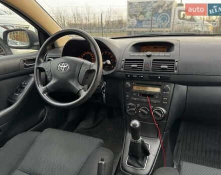Білий Тойота Авенсіс, об'ємом двигуна 1.8 л та пробігом 178 тис. км за 3800 $, фото 12 на Automoto.ua
