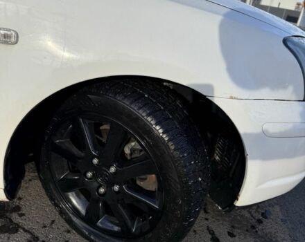 Белый Тойота Авенсис, объемом двигателя 2 л и пробегом 222 тыс. км за 2450 $, фото 2 на Automoto.ua