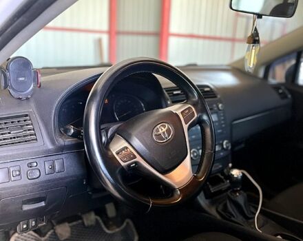 Білий Тойота Авенсіс, об'ємом двигуна 2 л та пробігом 220 тис. км за 7600 $, фото 5 на Automoto.ua