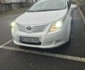 Білий Тойота Авенсіс, об'ємом двигуна 2 л та пробігом 219 тис. км за 7900 $, фото 1 на Automoto.ua