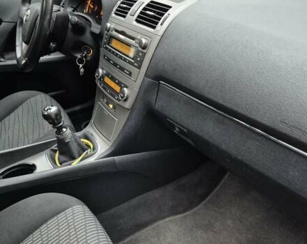 Білий Тойота Авенсіс, об'ємом двигуна 2 л та пробігом 219 тис. км за 7900 $, фото 18 на Automoto.ua