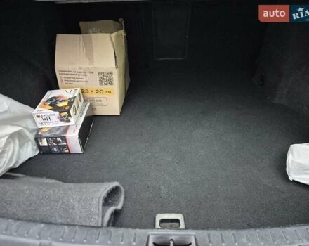 Білий Тойота Авенсіс, об'ємом двигуна 2 л та пробігом 219 тис. км за 7900 $, фото 30 на Automoto.ua