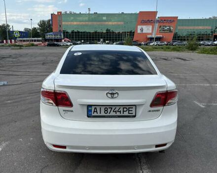 Белый Тойота Авенсис, объемом двигателя 2 л и пробегом 372 тыс. км за 7700 $, фото 6 на Automoto.ua