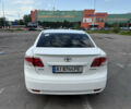 Белый Тойота Авенсис, объемом двигателя 2 л и пробегом 372 тыс. км за 7700 $, фото 6 на Automoto.ua