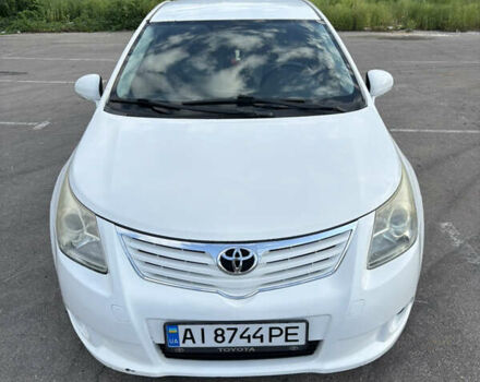 Белый Тойота Авенсис, объемом двигателя 2 л и пробегом 372 тыс. км за 7700 $, фото 4 на Automoto.ua