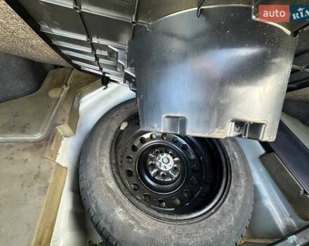 Білий Тойота Авенсіс, об'ємом двигуна 1.8 л та пробігом 235 тис. км за 8800 $, фото 10 на Automoto.ua