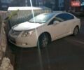 Белый Тойота Авенсис, объемом двигателя 2 л и пробегом 240 тыс. км за 9000 $, фото 1 на Automoto.ua
