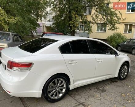 Белый Тойота Авенсис, объемом двигателя 2 л и пробегом 236 тыс. км за 10599 $, фото 4 на Automoto.ua