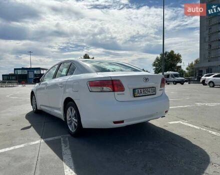Білий Тойота Авенсіс, об'ємом двигуна 1.8 л та пробігом 235 тис. км за 8800 $, фото 3 на Automoto.ua