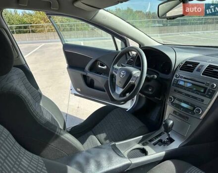 Білий Тойота Авенсіс, об'ємом двигуна 1.8 л та пробігом 235 тис. км за 8800 $, фото 14 на Automoto.ua