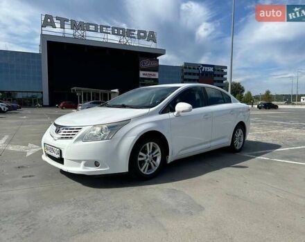 Білий Тойота Авенсіс, об'ємом двигуна 1.8 л та пробігом 235 тис. км за 8800 $, фото 1 на Automoto.ua