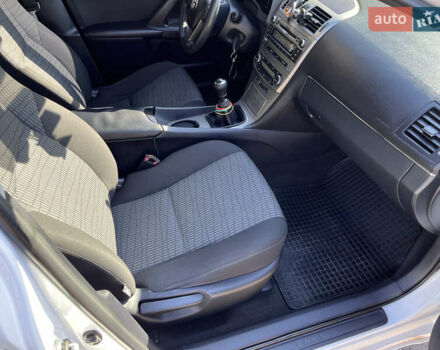 Белый Тойота Авенсис, объемом двигателя 1.8 л и пробегом 224 тыс. км за 9300 $, фото 8 на Automoto.ua