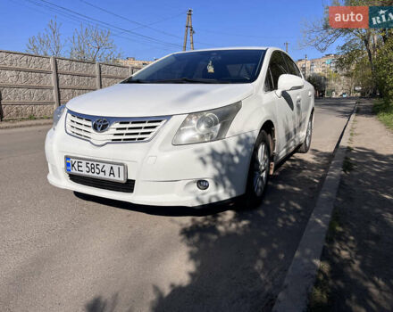 Белый Тойота Авенсис, объемом двигателя 1.8 л и пробегом 224 тыс. км за 9300 $, фото 2 на Automoto.ua