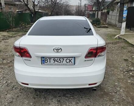Белый Тойота Авенсис, объемом двигателя 1.8 л и пробегом 205 тыс. км за 9999 $, фото 5 на Automoto.ua