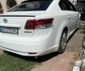 Белый Тойота Авенсис, объемом двигателя 1.8 л и пробегом 238 тыс. км за 10000 $, фото 2 на Automoto.ua