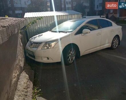 Белый Тойота Авенсис, объемом двигателя 2 л и пробегом 240 тыс. км за 9000 $, фото 2 на Automoto.ua