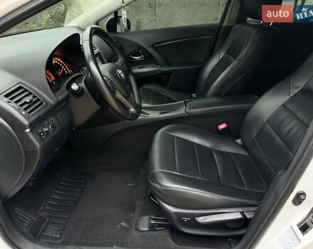 Белый Тойота Авенсис, объемом двигателя 1.8 л и пробегом 164 тыс. км за 8800 $, фото 10 на Automoto.ua