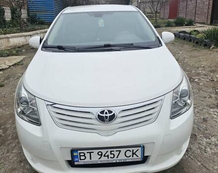 Белый Тойота Авенсис, объемом двигателя 1.8 л и пробегом 205 тыс. км за 9999 $, фото 9 на Automoto.ua