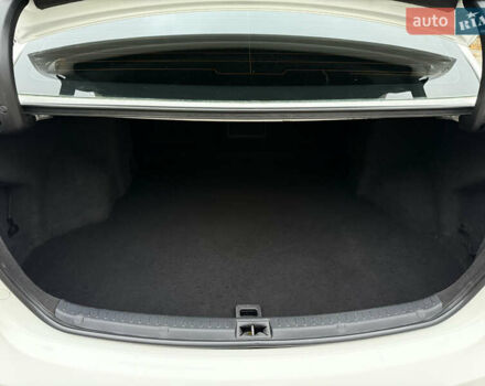 Белый Тойота Авенсис, объемом двигателя 1.8 л и пробегом 164 тыс. км за 8800 $, фото 24 на Automoto.ua