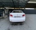 Белый Тойота Авенсис, объемом двигателя 2 л и пробегом 236 тыс. км за 10599 $, фото 1 на Automoto.ua