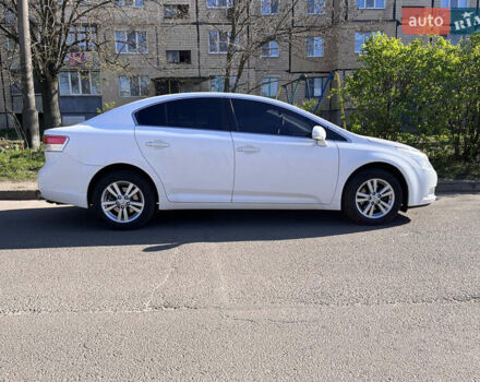 Белый Тойота Авенсис, объемом двигателя 1.8 л и пробегом 224 тыс. км за 9300 $, фото 3 на Automoto.ua