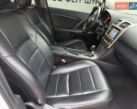 Белый Тойота Авенсис, объемом двигателя 1.8 л и пробегом 164 тыс. км за 8800 $, фото 18 на Automoto.ua