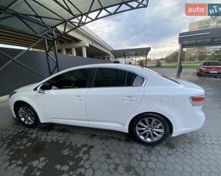 Белый Тойота Авенсис, объемом двигателя 2 л и пробегом 236 тыс. км за 10599 $, фото 9 на Automoto.ua
