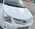 Белый Тойота Авенсис, объемом двигателя 1.8 л и пробегом 228 тыс. км за 8100 $, фото 1 на Automoto.ua