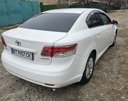 Белый Тойота Авенсис, объемом двигателя 1.8 л и пробегом 205 тыс. км за 9999 $, фото 6 на Automoto.ua