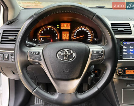 Белый Тойота Авенсис, объемом двигателя 1.8 л и пробегом 164 тыс. км за 8800 $, фото 13 на Automoto.ua