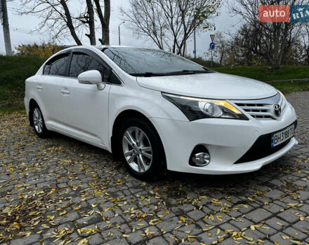 Белый Тойота Авенсис, объемом двигателя 1.8 л и пробегом 135 тыс. км за 12700 $, фото 6 на Automoto.ua