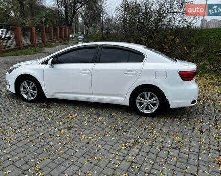 Белый Тойота Авенсис, объемом двигателя 1.8 л и пробегом 135 тыс. км за 12700 $, фото 12 на Automoto.ua