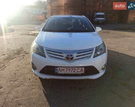 Белый Тойота Авенсис, объемом двигателя 1.8 л и пробегом 255 тыс. км за 9500 $, фото 1 на Automoto.ua