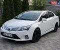 Белый Тойота Авенсис, объемом двигателя 2 л и пробегом 143 тыс. км за 12000 $, фото 1 на Automoto.ua