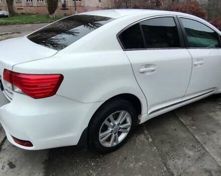 Белый Тойота Авенсис, объемом двигателя 1.8 л и пробегом 257 тыс. км за 9600 $, фото 3 на Automoto.ua