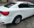 Белый Тойота Авенсис, объемом двигателя 1.8 л и пробегом 257 тыс. км за 9600 $, фото 3 на Automoto.ua