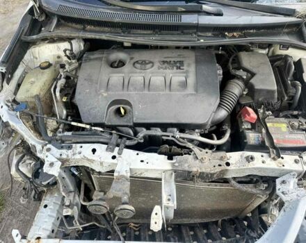 Белый Тойота Авенсис, объемом двигателя 2 л и пробегом 200 тыс. км за 3200 $, фото 5 на Automoto.ua